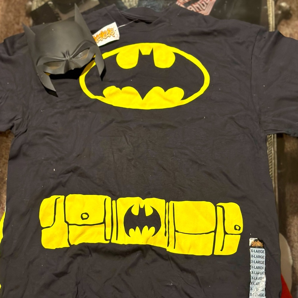 DC Comics™️ Batman Shirt & Glasses Quick Costume w Mask & Detachable Cape